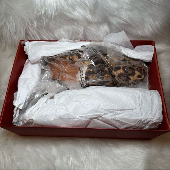 NIB Quoddy's Ring Mule in Leopard Haircalf - Picture 9 of 10